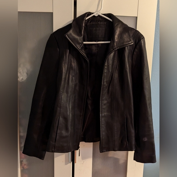 Beautiful Avanti Black Leather Jacket - Women's - Size M - Picture 4 of 4